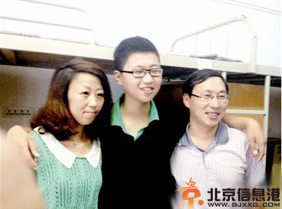 汪逸凡个人资料照片 13岁少年就读武汉大学