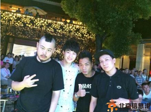 陈奕文johnny个人资料照片 系龙井组合吸毒被抓