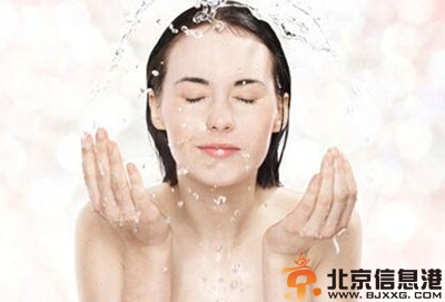 白醋祛斑小妙招分享 教你如何用白醋<a href='http://www.bjxxg.cn/health/' target='_blank'><u>健康</u></a>美白