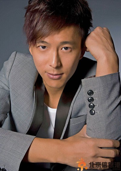 龚嘉欣个人资料比基尼照片 与男友邓健泓分手后近况