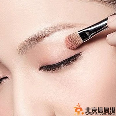 时尚新娘妆化妆教程 打造最美个性新娘