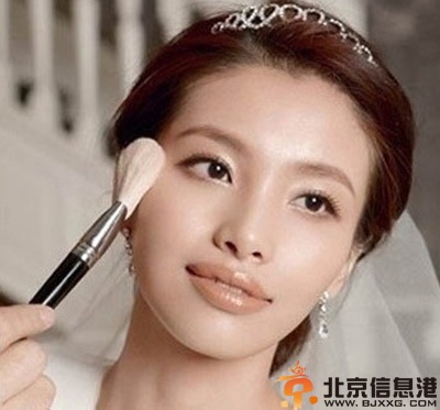 清新裸色新娘妆化妆教程 体验明星的清新裸妆
