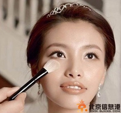 清新裸色新娘妆化妆教程 体验明星的清新裸妆