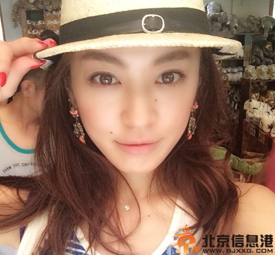 松冈李那三级吻戏电影遭热搜 其个人资料微博热议