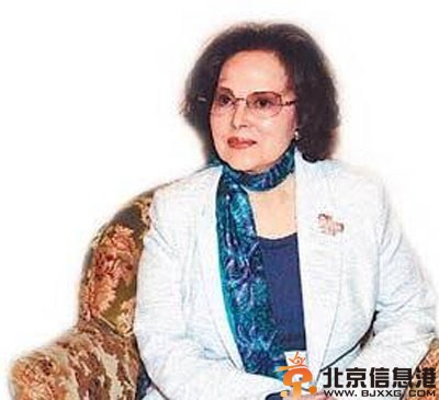 李香兰是谁 李香兰去世揭个人资料原名山口淑子