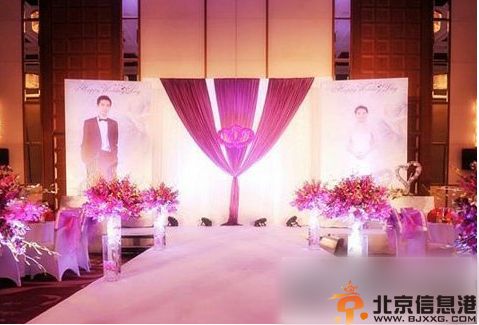婚礼舞台布置图片推荐 打造一场完美童话婚礼