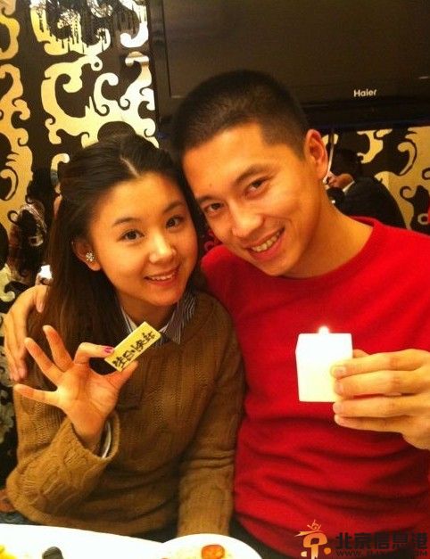 王雷李小萌结婚了吗 中戏求婚视频被疑为电视剧炒作