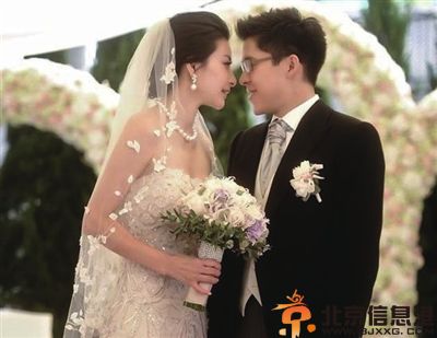爆郭晶晶无法适应豪门生活搬出豪宅 豪门妇难为