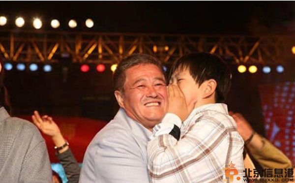 揭赵本山儿子赵一楠个人资料及私房照 称我是农民的儿子