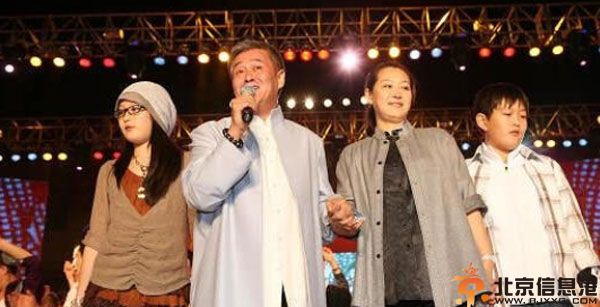 揭赵本山儿子赵一楠个人资料及私房照 称我是农民的儿子