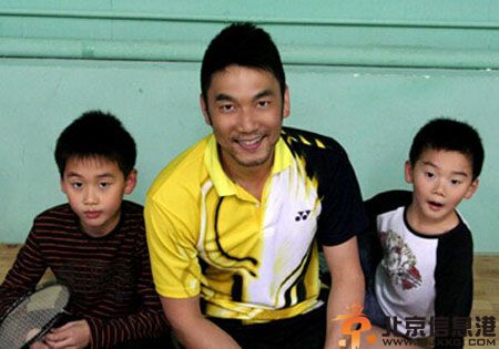 曝林依轮儿子Stan ford和Leo照片 揭林依轮老婆西华个人资料