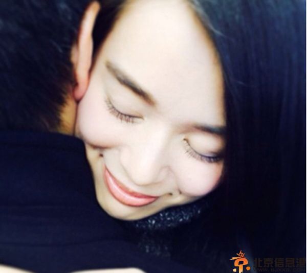 疑胡杏儿出柜 与同性女助手玩断背