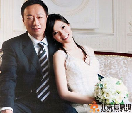 郭台铭老婆是谁 揭前妻林淑如现任老婆曾馨莹个人资料