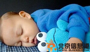 宝宝睡觉磨牙的原因是什么 不要盲目服用驱虫药