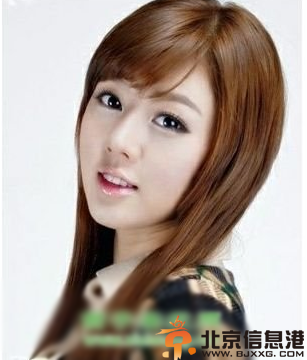 圆脸直发发型 温婉贤淑变身小女人