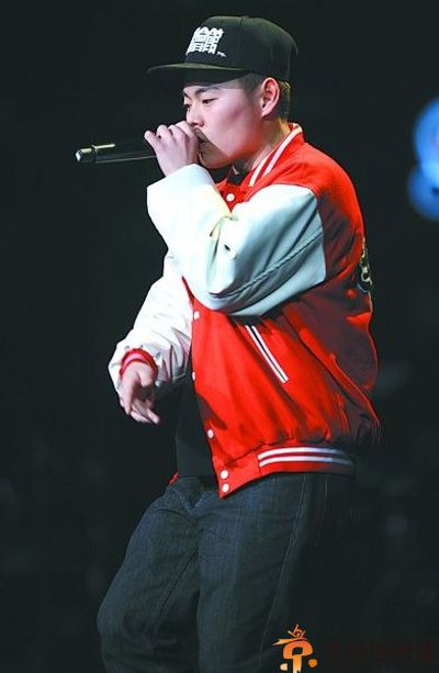 谢帝老子明天不上班歌词 被称为年度放假神曲
