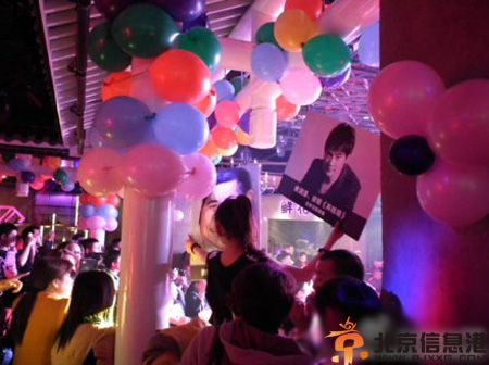 河南神曲弄啥咧歌词mv被疯传 歌手余润泽蹿红网络