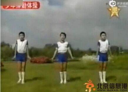朝鲜劲舞团小苹果图片视频 原版体操神同步
