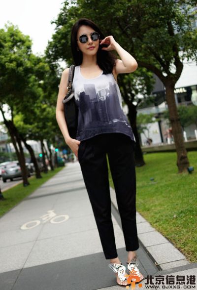 穆熙妍妍私服时尚街拍 高挑身材教你一年四季怎么穿