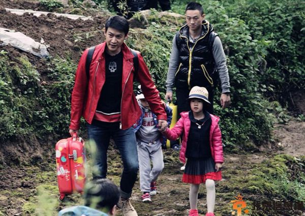爸爸去哪儿2拍摄照片曝光 黄磊陆毅杨威吴镇宇曹格