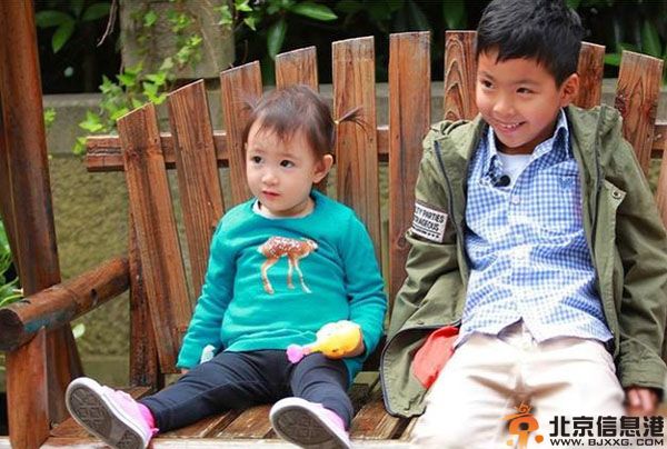 威廉弟弟遇见奥莉妹妹 网友狂呼在一起