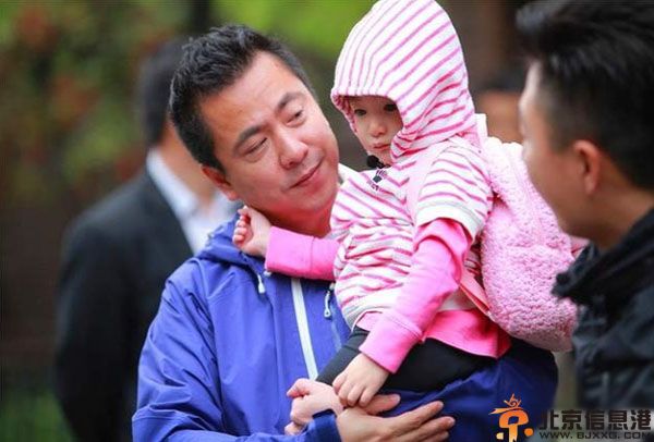 威廉弟弟遇见奥莉妹妹 网友狂呼在一起