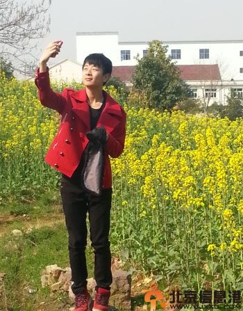 胡雪桐snow一见钟情微博寻人 动车上的心动男生志明照片曝光