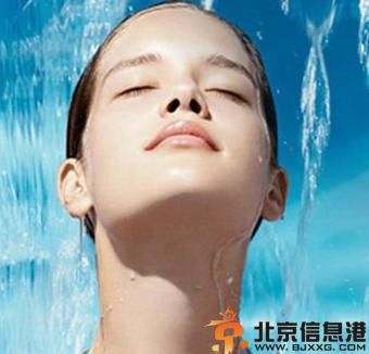 皮肤补水小妙招 让你恢复水润光滑