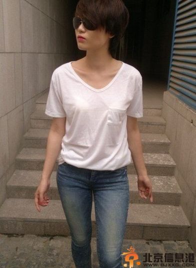 夏天女生穿衣搭配 短发妹纸帅气穿衣搭配推荐
