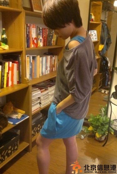 夏天女生穿衣搭配 短发妹纸帅气穿衣搭配推荐