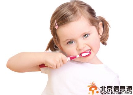 幼儿刷牙的正确方法 健康刷牙让宝宝健康成长