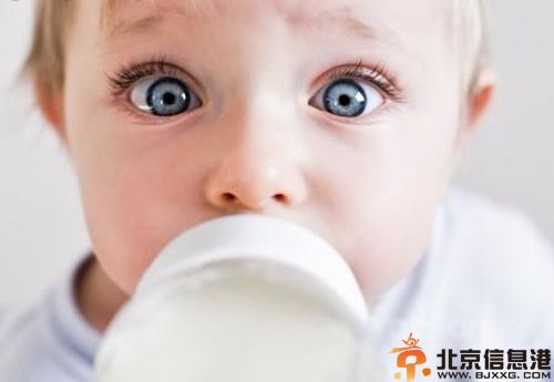 新生儿呛奶怎么办 教你几招第一时间采取急救措施