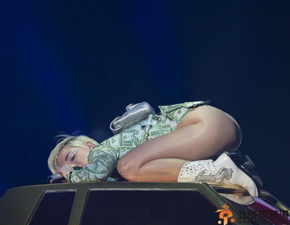 麦莉·赛勒斯男友是谁 揭其个人资料照片演唱会信息