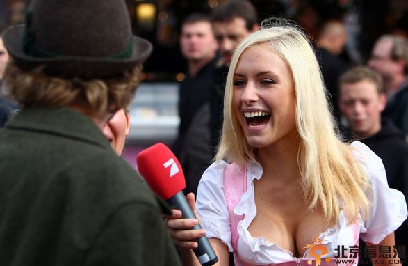 艾莲娜·格贝尔Alena Gerber三围生活照 曾为花花公子裸模