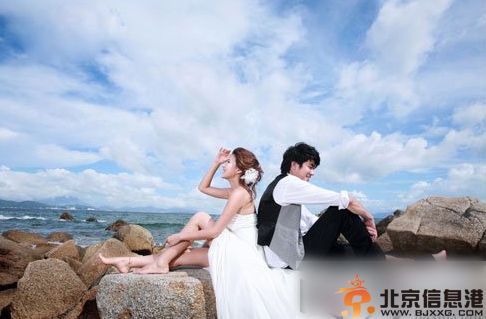海边婚纱照姿势盘点 留住自己的幸福点滴
