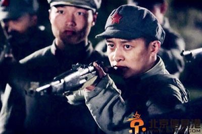 演员夏铭浩女友是谁 揭个人资料微博十送红军演技获赞