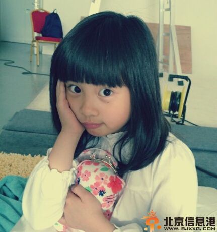 吴镇宇儿子Feynman费曼个人资料照片 与黄多多黄忆慈备受欢迎