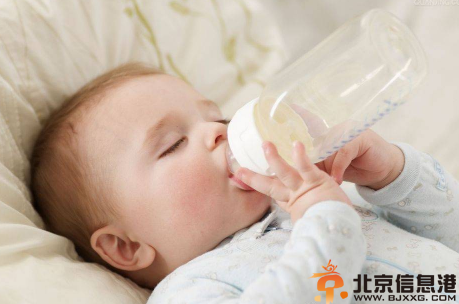 婴儿奶瓶什么材质好 不同材质奶瓶优缺点分享