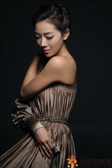 菅韧姿是谁个人资料曝光  因神似桂纶镁引关注