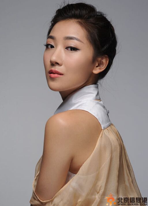 菅韧姿是谁个人资料曝光  因神似桂纶镁引关注