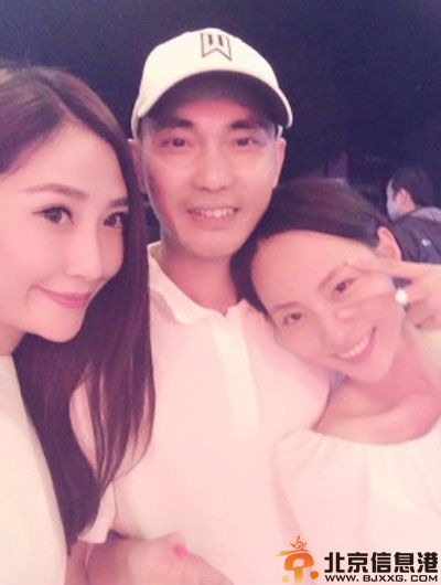 演员张嘉倪现实男友是谁 揭个人资料照片获圈外男友求婚