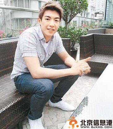 林师杰出轨车震嫩模Gwen 女友邓颖芝当场捉奸怒分手