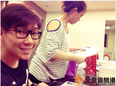 品冠女儿Vivian照片曝光 揭其老婆Jennifer儿子照片及个人资料