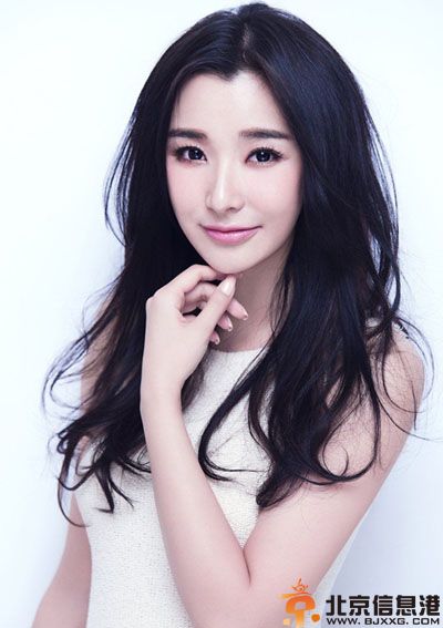 模特演员冯婧男友是谁 揭个人资料微博传是汪小菲初恋女友