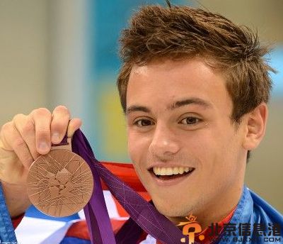 汤姆戴利男友达斯汀·兰斯·布莱克资料 承认出柜曝亲吻照