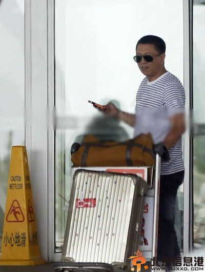制片人徐佳宁老婆是谁揭个人资料 曝与李小冉结婚领证