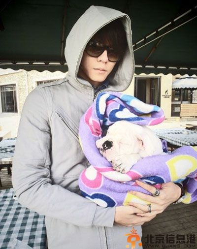 快乐大本营扈忠汉个人资料微博照片 新晋长腿男神秀舞技