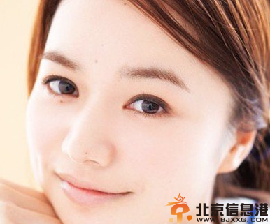 学化妆的基本步骤 盘点4种错误化妆方法
