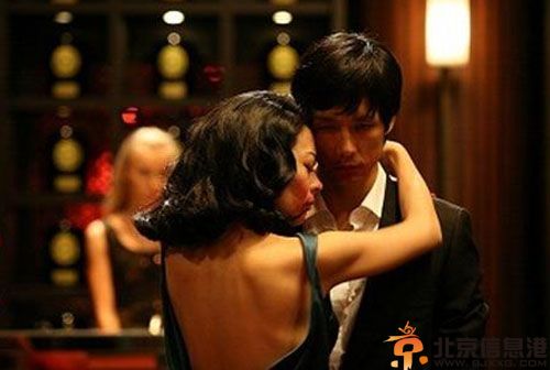 中山美穗凸点三级床戏被狂搜 与老公辻仁成离婚搭涉谷庆一郎