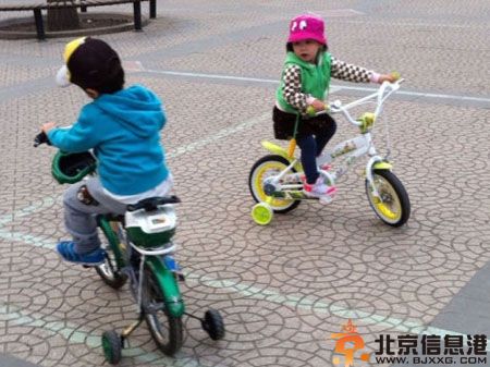 王宝强儿子女儿正面照片真容曝光 妻子马蓉微博资料家世背景